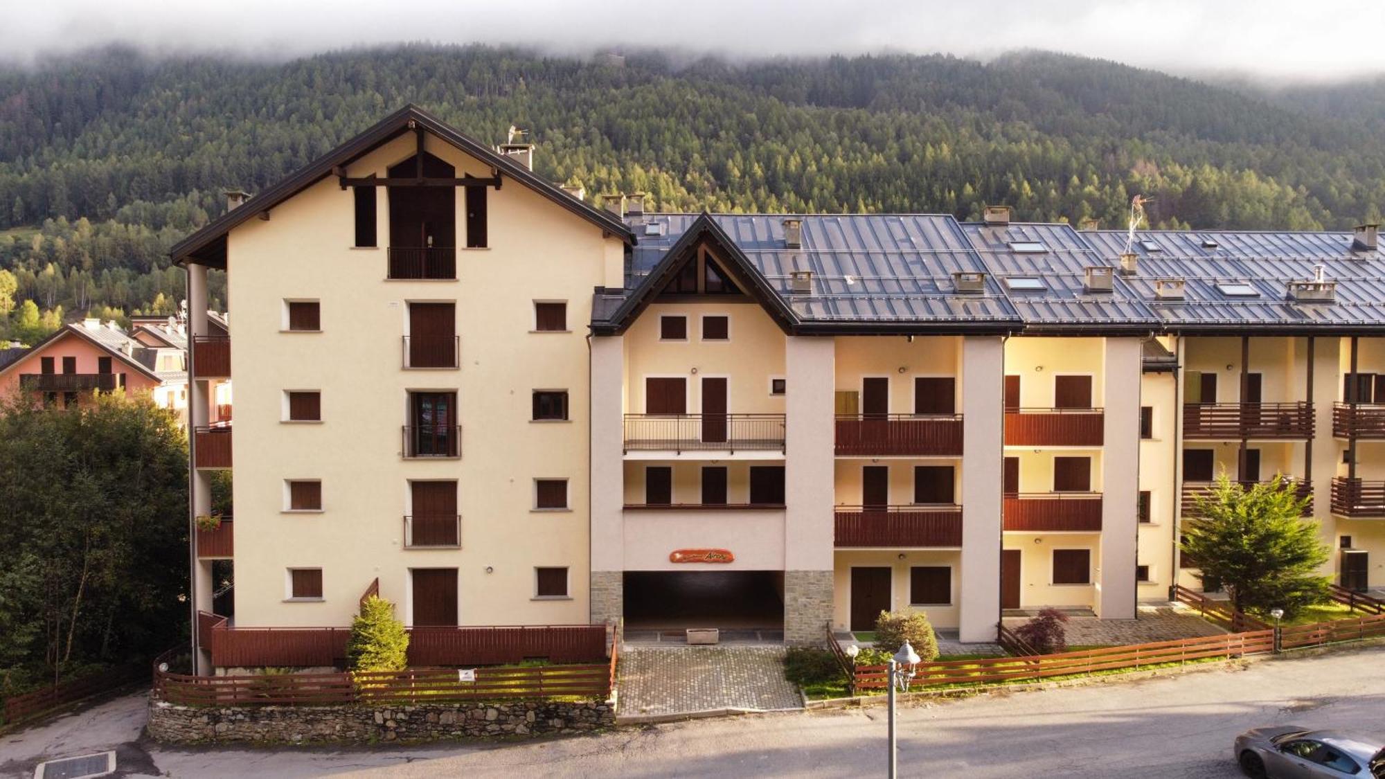 Aprica , Lusso A 300M Dalle Piste Da Sci, Garage Privato E Deposito Sci Gratuito Le Bratte Exterior photo
